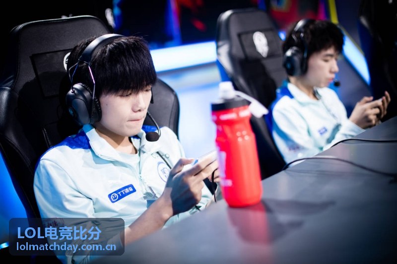 LOL电竞比分 T1战队排名对比封面